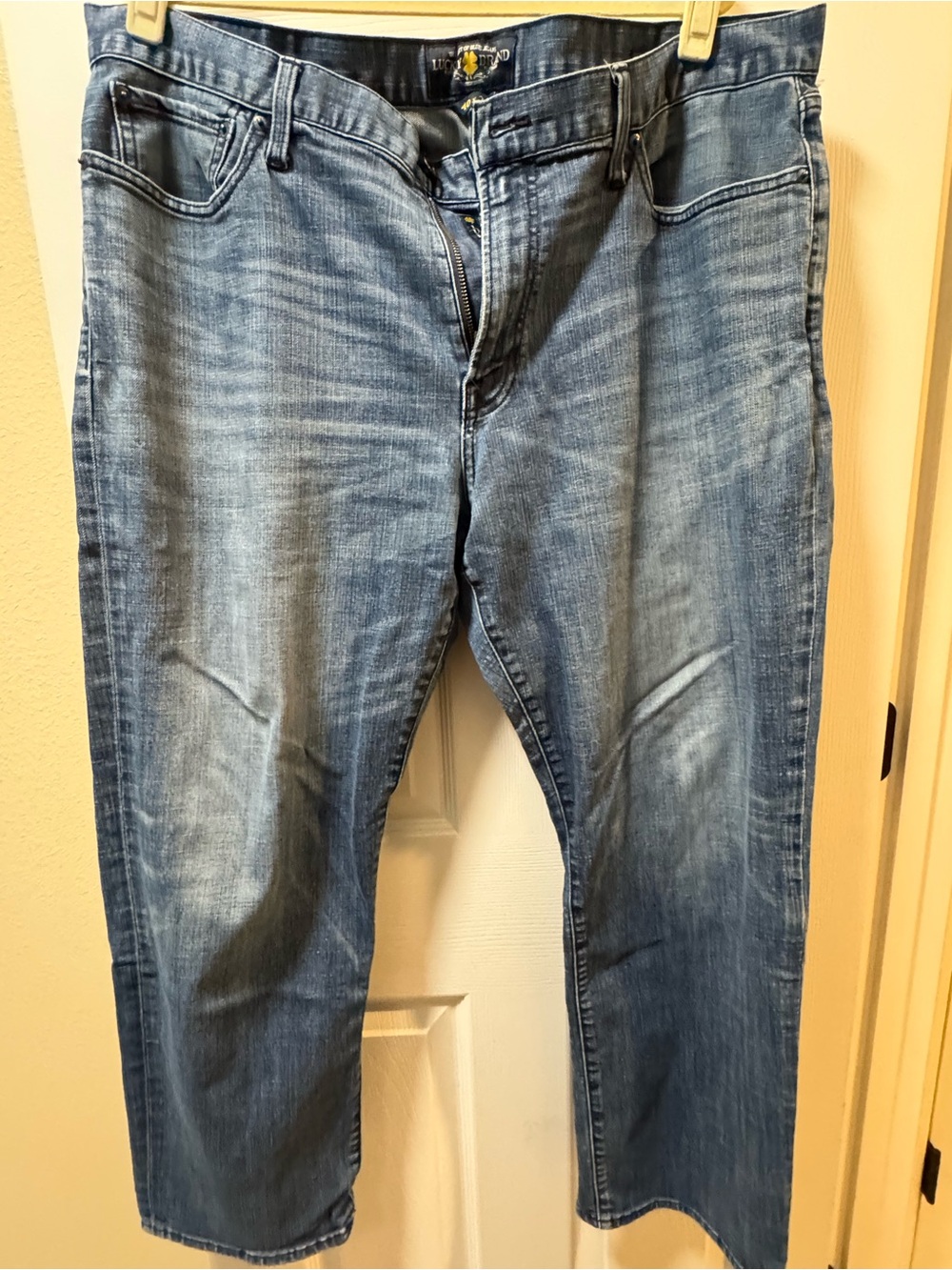 Lucky Brand 363 Vintage Straight Relaxed - 40x30 Men's Blue Washed Denim Jeans